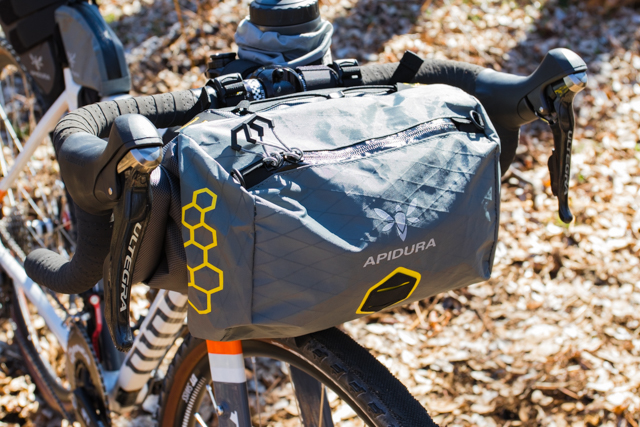 APIDURA ハンドルバーバッグ・ドライ 9L