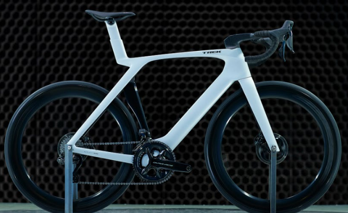 2023/2024年モデル TREK(トレック)のロードバイク Madone(マドン) SL