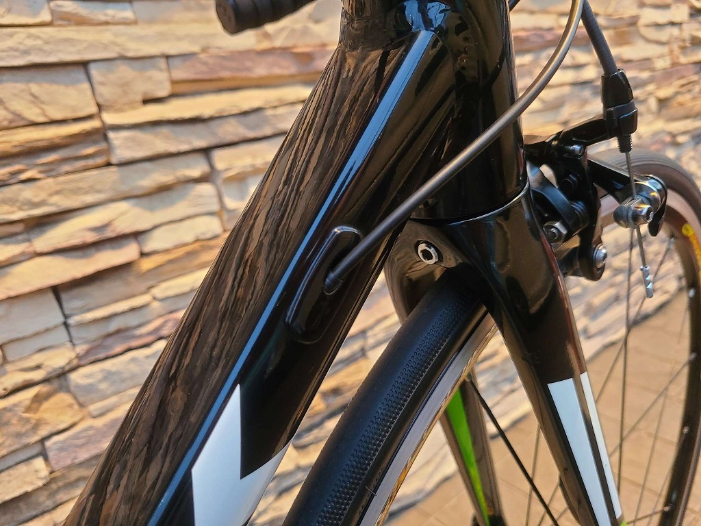 TREK Madone 2.3 ロードバイク カスタム可能