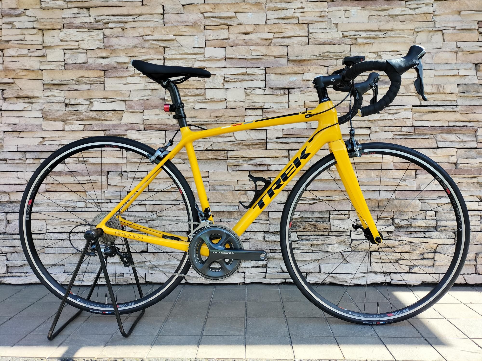 2016年モデルのTREKが誇る軽量ロードバイクが入荷！