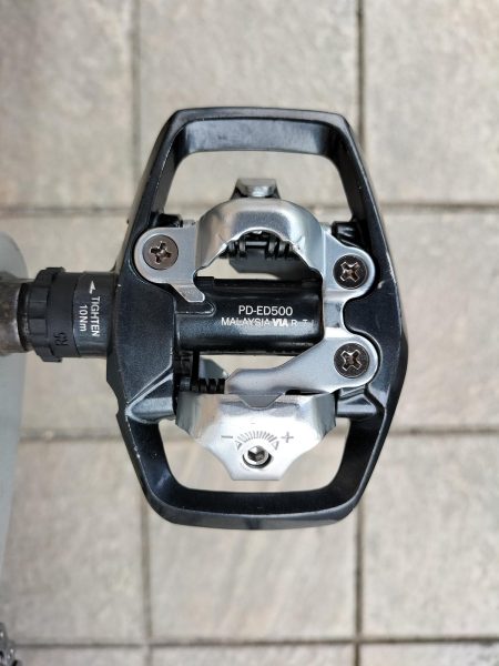 ShimanoのSPDペダルが標準装備！